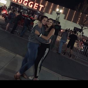 Meet your Posher, Bell